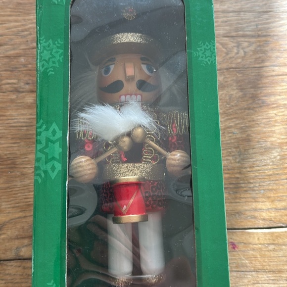 Kurt S. Adler Nutcracker in Red and Gold - Picture 6 of 6
